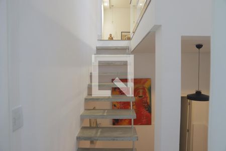 Escada de casa à venda com 2 quartos, 176m² em Saúde, São Paulo