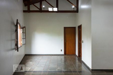 Sala de casa para alugar com 3 quartos, 231m² em Ribeirânia, Ribeirão Preto