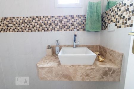 Banheiro  de apartamento à venda com 2 quartos, 105m² em Vila Alzira, Santo André