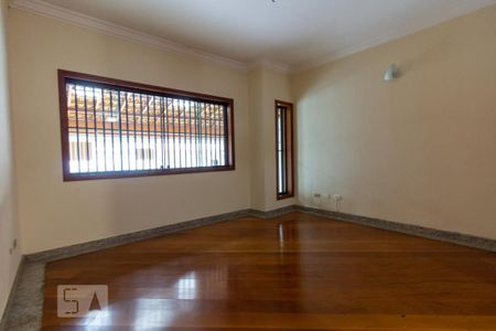 Sala de TV de casa à venda com 4 quartos, 250m² em Jardim Peri Peri, São Paulo