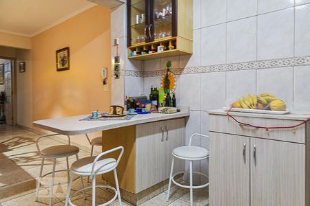 Casa à venda com 200m², 3 quartos e 2 vagas Casa à venda com 200m², 3 quartos e 2 vagasCozinha