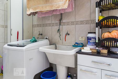 Casa à venda com 200m², 3 quartos e 2 vagas Casa à venda com 200m², 3 quartos e 2 vagasÁrea de Serviço