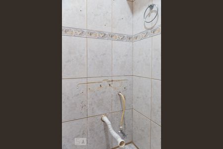 Casa à venda com 200m², 3 quartos e 2 vagas Casa à venda com 200m², 3 quartos e 2 vagasEdícula - Banheiro