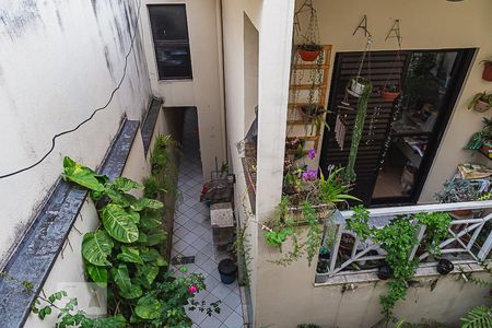 Casa à venda com 200m², 3 quartos e 2 vagas Casa à venda com 200m², 3 quartos e 2 vagasQuintal