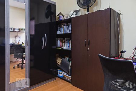 Casa à venda com 200m², 3 quartos e 2 vagas Casa à venda com 200m², 3 quartos e 2 vagasDormitório 1