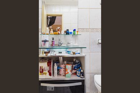 Casa à venda com 200m², 3 quartos e 2 vagas Casa à venda com 200m², 3 quartos e 2 vagasBanheiro da Suíte