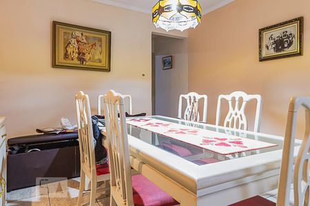 Casa à venda com 200m², 3 quartos e 2 vagas Casa à venda com 200m², 3 quartos e 2 vagascopa/Sala de Jantar