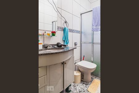 Casa à venda com 200m², 3 quartos e 2 vagas Casa à venda com 200m², 3 quartos e 2 vagasBanheiro