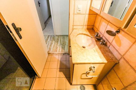 Banheiro de apartamento à venda com 3 quartos, 67m² em Jardim Aeroporto, São Paulo
