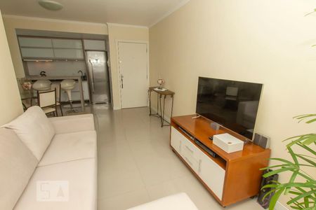 Sala de apartamento à venda com 3 quartos, 77m² em Vila Ipiranga, Porto Alegre