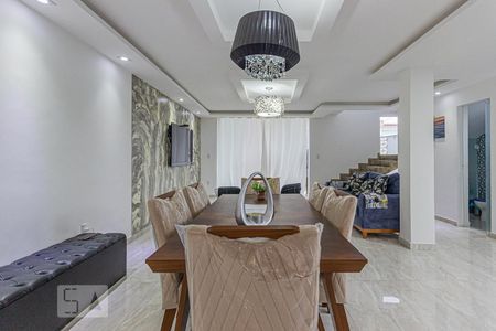 Sala de casa de condomínio à venda com 2 quartos, 370m² em Vargem Grande, Rio de Janeiro
