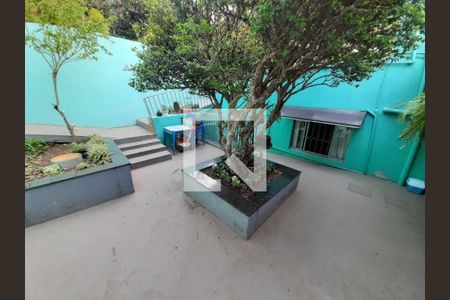 Casa à venda com 310m², 4 quartos e 2 vagas