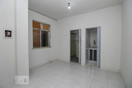 Studio de kitnet/studio para alugar com 1 quarto, 21m² em Catete, Rio de Janeiro