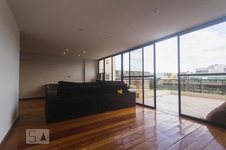 Sala de apartamento para alugar com 4 quartos, 203m² em Barra da Tijuca, Rio de Janeiro