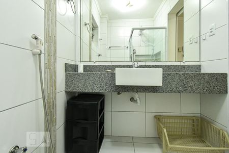 Banheiro de apartamento à venda com 1 quarto, 38m² em Bela Vista, São Paulo