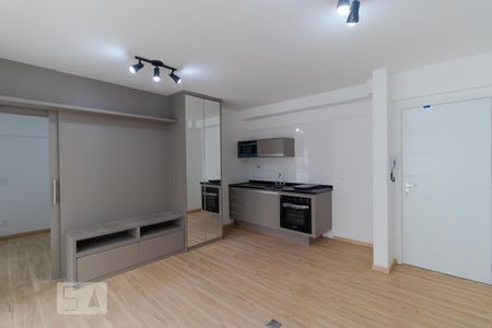 Sala e Cozinha de apartamento para alugar com 1 quarto, 43m² em Centro, Campinas