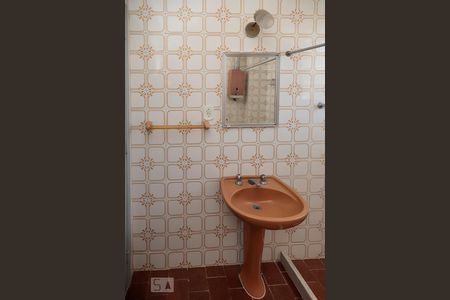 Banheiro de apartamento à venda com 1 quarto, 50m² em Piedade, Rio de Janeiro
