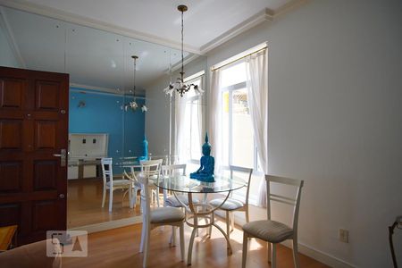 Sala de apartamento à venda com 1 quarto, 55m² em Rio Branco, Porto Alegre