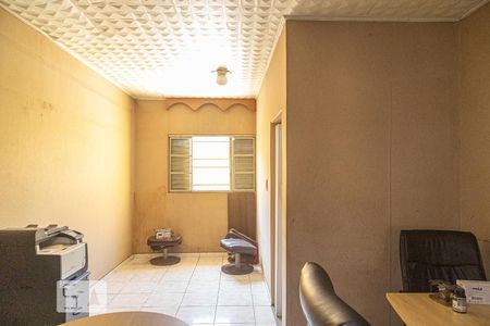 Sala de casa para alugar com 2 quartos, 280m² em Vila Dalila, São Paulo