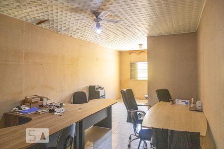 Sala de casa para alugar com 2 quartos, 280m² em Vila Dalila, São Paulo