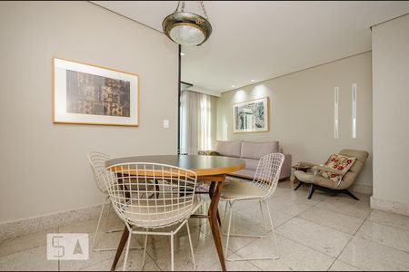 Sala de apartamento à venda com 2 quartos, 80m² em Belvedere, Belo Horizonte