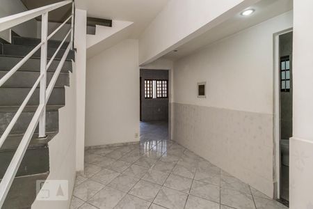 Sala - Acesso a cozinha de casa à venda com 3 quartos, 240m² em Penha Circular, Rio de Janeiro