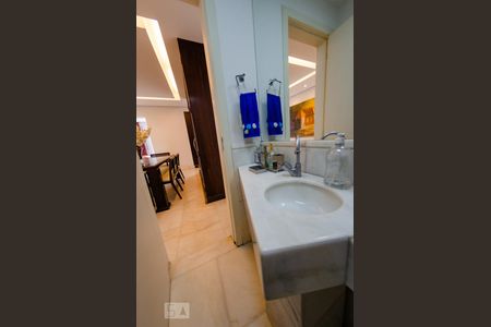 Lavabo de apartamento à venda com 4 quartos, 176m² em Belvedere, Belo Horizonte