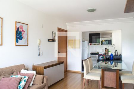 Sala de apartamento para alugar com 3 quartos, 78m² em Partenon, Porto Alegre