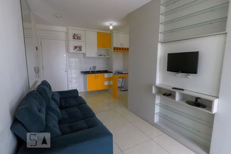 Sala de kitnet/studio para alugar com 1 quarto, 37m² em Cambuci, São Paulo