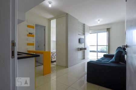 Entrada de kitnet/studio para alugar com 1 quarto, 37m² em Cambuci, São Paulo