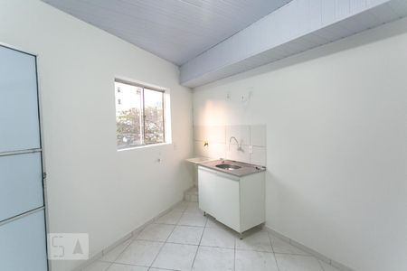 Quarto/ Sala/ Cozinha de kitnet/studio para alugar com 1 quarto, 20m² em Sagrada Família, Belo Horizonte