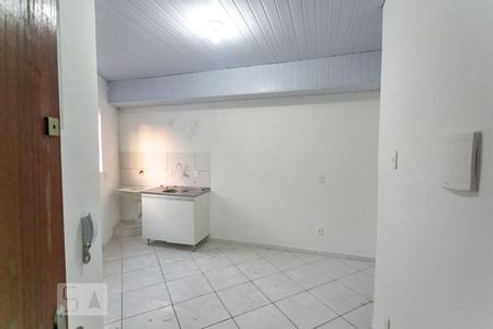 Quarto/ Sala/ Cozinha de kitnet/studio para alugar com 1 quarto, 20m² em Sagrada Família, Belo Horizonte