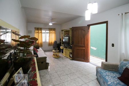 Casa à venda com 150m², 3 quartos e 2 vagasSala