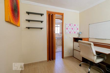 Quarto 1 de apartamento para alugar com 2 quartos, 47m² em Taquara, Rio de Janeiro