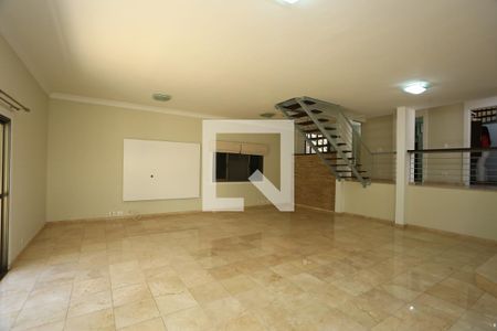 Sala 1 de casa à venda com 4 quartos, 336m² em Jardim Vitoria Regia (zona Oeste), São Paulo