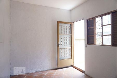 Sala/Cozinha de casa para alugar com 1 quarto, 35m² em Vila Buenos Aires, São Paulo