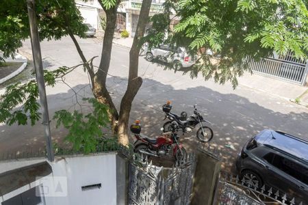 Vista Rua de casa à venda com 3 quartos, 176m² em Jardim da Campina, São Paulo