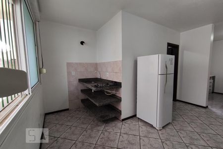 Sala/Cozinha de kitnet/studio para alugar com 1 quarto, 34m² em São José, Canoas