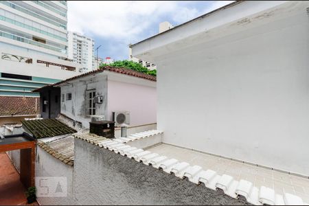 Vista de apartamento para alugar com 2 quartos, 80m² em Gonzaga, Santos