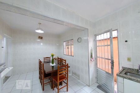Casa à venda com 203m², 4 quartos e 2 vagas Casa à venda com 203m², 4 quartos e 2 vagasCozinha