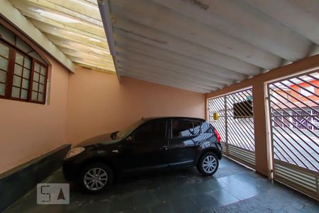 Casa à venda com 203m², 4 quartos e 2 vagas Casa à venda com 203m², 4 quartos e 2 vagasGaragem