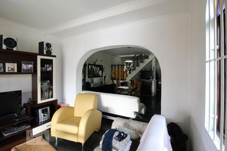 Detalhe Sala de casa à venda com 2 quartos, 161m² em Vila Linda, Santo André