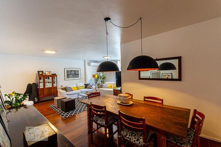 Sala de apartamento à venda com 4 quartos, 159m² em Ingá, Niterói