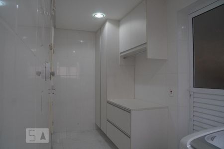 Apartamento à venda com 126m², 3 quartos e 2 vagas Apartamento à venda com 126m², 3 quartos e 2 vagasÁrea de Serviço
