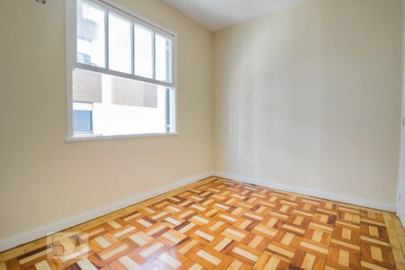 Dormitório de apartamento para alugar com 2 quartos, 70m² em Menino Deus, Porto Alegre