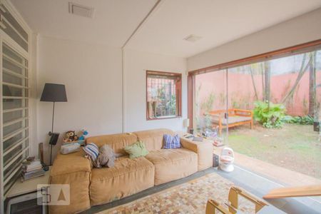 Sala de TV de casa para alugar com 4 quartos, 226m² em Brooklin Paulista, São Paulo