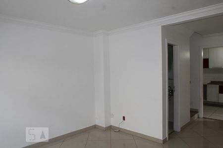 Sala de casa de condomínio à venda com 3 quartos, 145m² em Cachambi, Rio de Janeiro