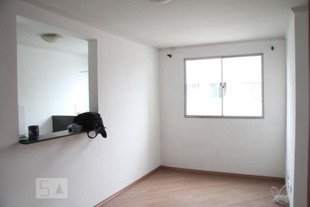 Sala de apartamento para alugar com 2 quartos, 44m² em Jardim Ângela , São Paulo