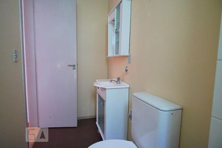 Banheiro de apartamento para alugar com 1 quarto, 75m² em Jardim Carvalho, Porto Alegre