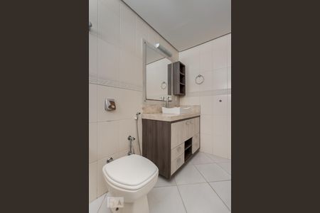Banheiro da Suíte de apartamento à venda com 3 quartos, 101m² em Floresta, Porto Alegre